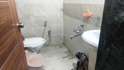Good Will 24 Bathroom 3