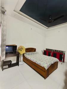 Bedroom Image of 1350 Sq.ft 4 BHK Apartment / Flat for sale in New Maninagar Ahmedabad for Rs. 13500000