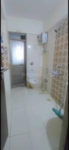 Bathroom Image of 1000 Sq.ft 3 BHK Apartment / Flat for rent in Lashkaria Empress, Andheri West Mumbai for Rs. 95000