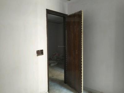 Bedroom Image of 700 Sq.ft 3 BHK Apartment / Flat for sale in Sector 4 Rohini New Delhi for Rs. 4200000