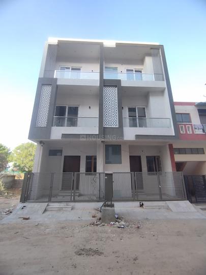 Gandhi Path West Main Image 1