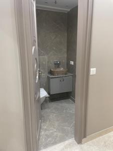Bathroom Image of 1350 Sq.ft 3 BHK Builder Floor for sale in Paschim Vihar New Delhi for Rs. 30000000
