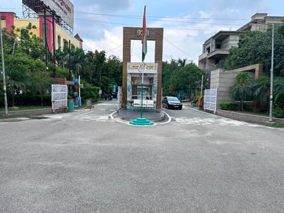 Image of 450 Sq.ft Residential Plot / Land for sale in Sector 93B, Noida for Rs. 140000000