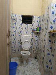 Bathroom Image of 600 Sq.ft 1 BHK Independent House for rent in Kaikhali Kolkata for Rs. 5500
