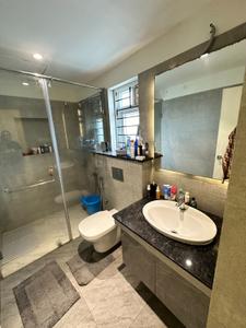 Bathroom Image of 1820 Sq.ft 3 BHK Apartment / Flat for rent in Thiruvanmiyur Chennai for Rs. 90000