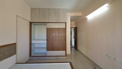 Bedroom Image of 1850 Sq.ft 3 BHK Apartment / Flat for rent in Adani The Meadows, Shantigram Ahmedabad for Rs. 45000