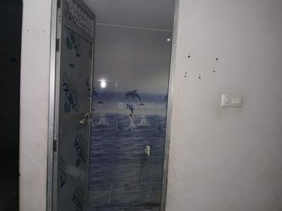 Bathroom Image of 150 Sq.ft 1 BHK Apartment / Flat for rent in Barra Kanpur for Rs. 3000