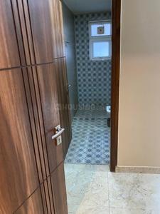 Bathroom Image of 2700 Sq.ft 4 BHK Independent House for rent in Rajouri Garden New Delhi for Rs. 125000