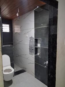Bathroom Image of 800 Sq.ft 1 BHK Independent House for rent in Bardoli Surat for Rs. 7000