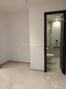 Bedroom Image of 650 Sq.ft 1 BHK Apartment / Flat for sale in Hiranandani Regent Hill A B C D And E Wing, Powai Mumbai for Rs. 19000000