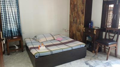 Bedroom Image of 1350 Sq.ft 4 BHK Builder Floor for sale in Ashok Vihar New Delhi for Rs. 23500000