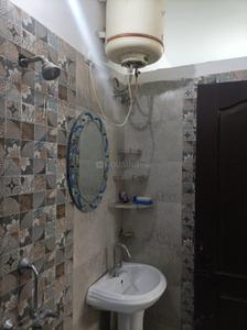 Bathroom Image of 1650 Sq.ft 2 BHK Builder Floor for rent in Aman Vihar Dehradun for Rs. 28000