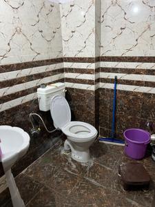 Bathroom Image of 920 Sq.ft 2 BHK Apartment / Flat for sale in Shriom Shri Balaji Tower, Anora Kala Lucknow for Rs. 4800000