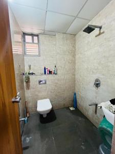 Bathroom Image of 1000 Sq.ft 3 BHK Apartment / Flat for sale in Samved Green Valley, Sargasan Gandhinagar for Rs. 9500000