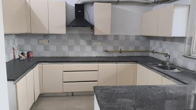 Kitchen Image of 2450 Sq.ft 4 BHK Apartment / Flat for rent in Sector 45 Noida for Rs. 60000