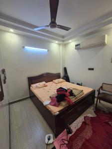 Bedroom Image of 1200 Sq.ft 3 BHK Builder Floor for sale in Ramesh Nagar New Delhi for Rs. 17500000