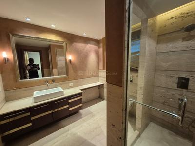Bathroom Image of 5400 Sq.ft 4 BHK Builder Floor for rent in Safdarjung Development Area New Delhi for Rs. 350000