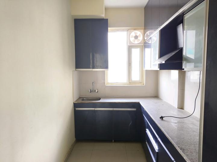 Pyramid Elite Main Image 1