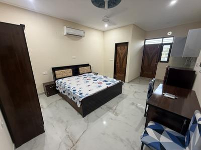 Bedroom Image of 250 Sq.ft 1 RK Builder Floor for rent in Sector 40 Gurgaon for Rs. 21000