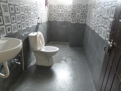 Image of 1260 Sq.ft 2 BHK Apartment / Flat for rent in Diamond Sukrit Apartments, Vrindavan Yojana, Lucknow for Rs. 17000