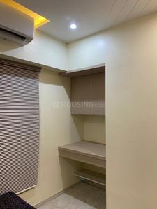 Bedroom Image of 1250 Sq.ft 2 BHK Apartment / Flat for rent in Lodha Amara, Kolshet Thane for Rs. 48000