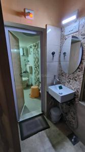 Image of 800 Sq.ft 1 BHK Apartment / Flat for rent in Maninagar, Ahmedabad for Rs. 16000