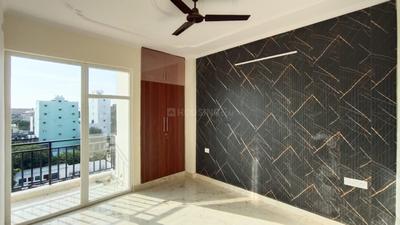 Bedroom Image of 800 Sq.ft 2 BHK Builder Floor for rent in Freedom Fighters Enclave New Delhi for Rs. 21500