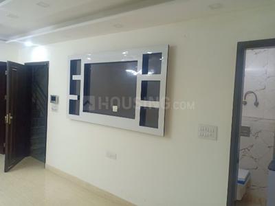 Living Room Image of 850 Sq.ft 2 BHK Builder Floor for sale in RWA Shalimar Bagh BK 1 Block, Shalimar Bagh New Delhi for Rs. 8500000