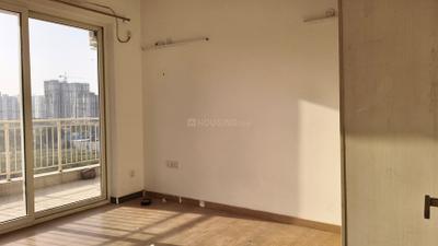Bedroom Image of 1200 Sq.ft 3 BHK Apartment / Flat for rent in Emaar Palm Gardens, Sector 83 Gurgaon for Rs. 40000