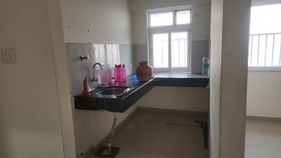 Kitchen Image of 680 Sq.ft 1 BHK Apartment / Flat for rent in Sarah Continental Heights, Sewri Mumbai for Rs. 40000
