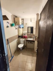 Bathroom Image of 1664 Sq.ft 3 BHK Apartment / Flat for rent in Amrapali Pan Oasis, Sector 70 Noida for Rs. 56000