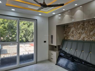 Bedroom Image of 810 Sq.ft 3 BHK Apartment / Flat for sale in Dwarka Mor New Delhi for Rs. 6800000