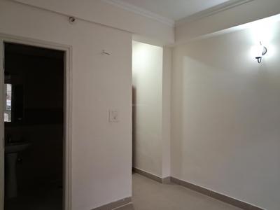Bedroom Image of 1295 Sq.ft 3 BHK Apartment / Flat for rent in Supertech Ecociti, Sector 137 Noida for Rs. 38000