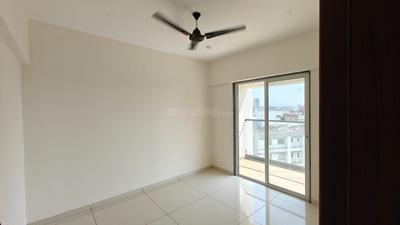 Bedroom Image of 800 Sq.ft 2 BHK Apartment / Flat for rent in Gulmohar City, Kharadi Pune for Rs. 35999