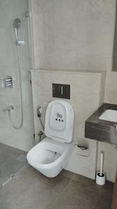 Image of 1200 Sq.ft 3 BHK Apartment / Flat for sale in Piramal Mahalaxmi, Worli, Mumbai for Rs. 65000000