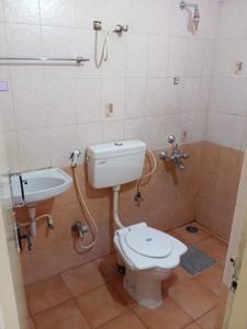Bathroom Image of 984 Sq.ft 2 BHK Apartment / Flat for rent in Ishana Sunshine, RMV Extension Stage 2 Bengaluru for Rs. 25000