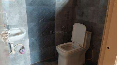 Bathroom Image of 750 Sq.ft 1 BHK Apartment / Flat for rent in Banaswadi Bengaluru for Rs. 23000