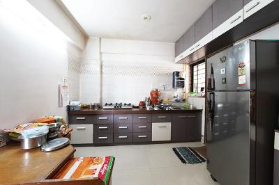 Kitchen Image of 1755 Sq.ft 3.5 BHK Apartment / Flat for sale in Naranpura Ahmedabad for Rs. 8500000