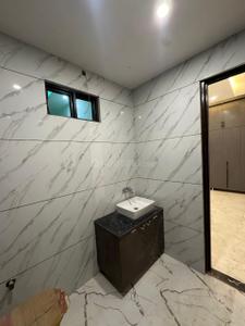 Bathroom Image of 1350 Sq.ft 4 BHK Builder Floor for sale in Shastri Nagar Ghaziabad for Rs. 5199663