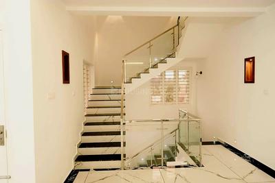 Hall Image of 2400 Sq.ft 4.5 BHK Independent House for sale in Thevakkal Kochi for Rs. 12900001