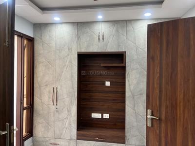 Bedroom Image of 700 Sq.ft 2 BHK Builder Floor for rent in Ramesh Nagar New Delhi for Rs. 25000