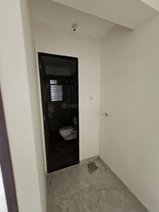 Bathroom Image of 680 Sq.ft 2 BHK Independent House for rent in Avvad Shubham Atlanta, Ghatkopar East Mumbai for Rs. 55000