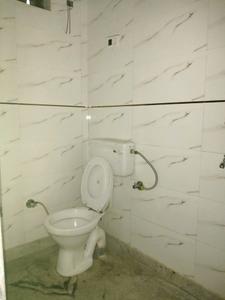 Common Bathroom Two Image of 1200 Sq.ft 2 BHK Builder Floor for rent in Vikaspuri New Delhi for Rs. 26000