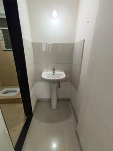 Bathroom Image of 550 Sq.ft 1 BHK Apartment / Flat for rent in Jhamtani Ace Aurum, Ravet Pune for Rs. 16000