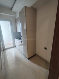 Kitchen Image of 1600 Sq.ft 3 BHK Builder Floor for rent in Raj One Good Earth, Sector 71 Gurgaon for Rs. 44000