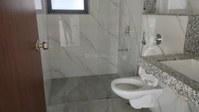 Bathroom Image of 1400 Sq.ft 3 BHK Apartment / Flat for sale in Amanora Elevate Tower 47, Hadapsar Pune for Rs. 19500000