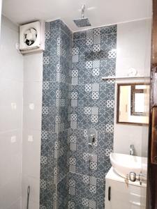 Bedroom One Image of 650 Sq.ft 2 BHK Builder Floor for sale in Sector 8 Dwarka New Delhi for Rs. 11000000