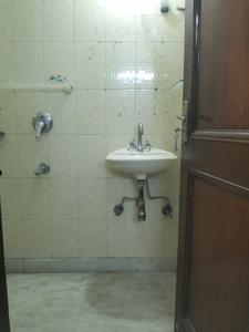 Bedroom One Image of 1000 Sq.ft 2 BHK Builder Floor for rent in Ramesh Nagar New Delhi for Rs. 30000