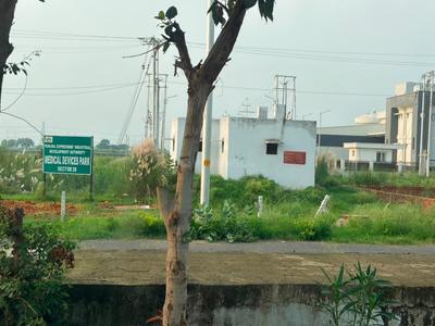 Image of 900 Sq.ft Residential Plot / Land for sale in Jaypee Greens, Greater Noida for Rs. 800000
