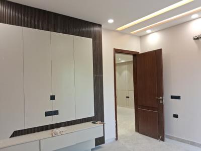 Bedroom Image of 1800 Sq.ft 3 BHK Builder Floor for sale in Paschim Vihar New Delhi for Rs. 35000000